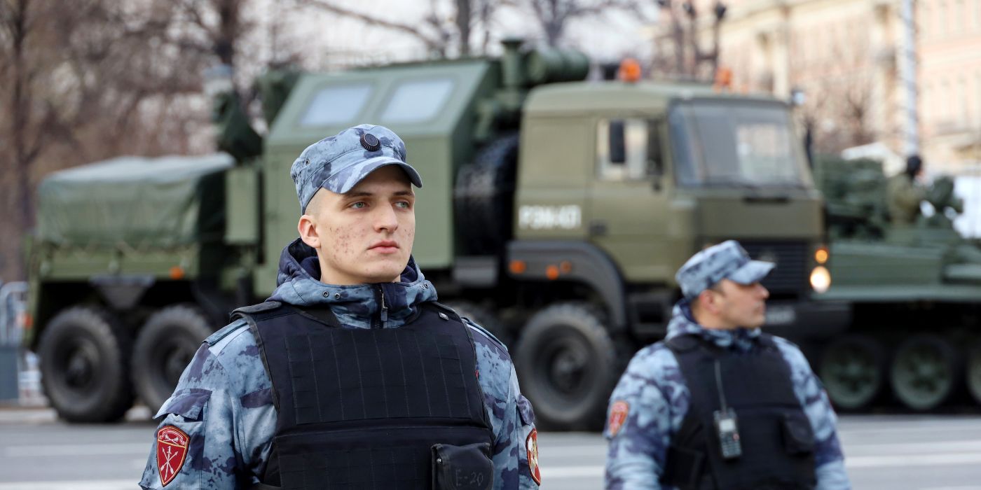 Нападение на сотрудника полиции при исполнении